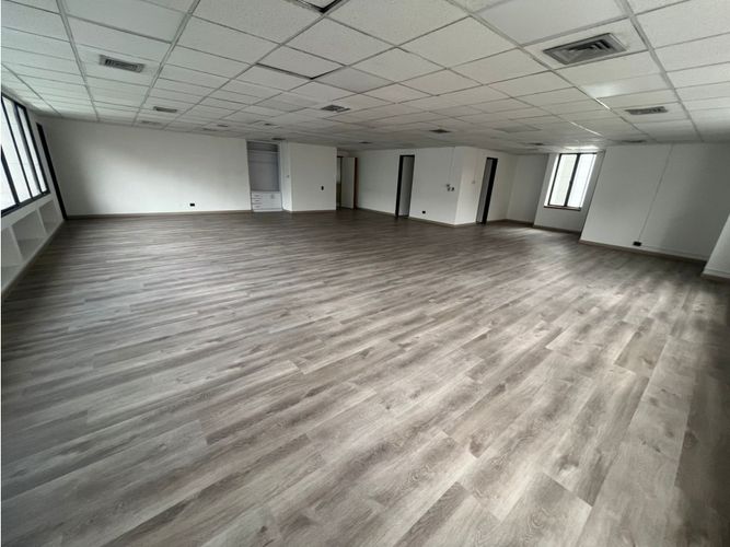 Oficina en arriendo en Milla De Oro, Medellín, 127 m² · foto 5 de 7