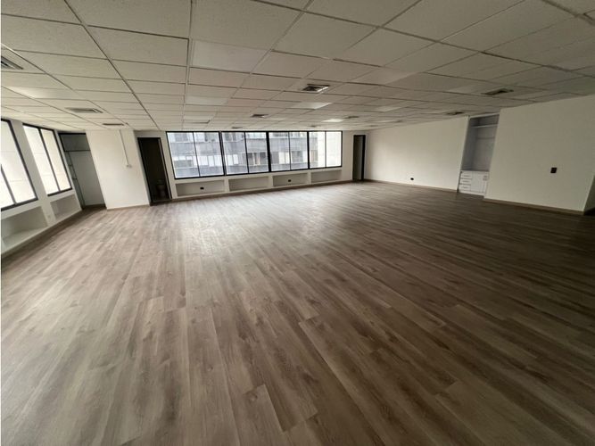 Oficina en arriendo en Milla De Oro, Medellín, 127 m² · foto 6 de 7