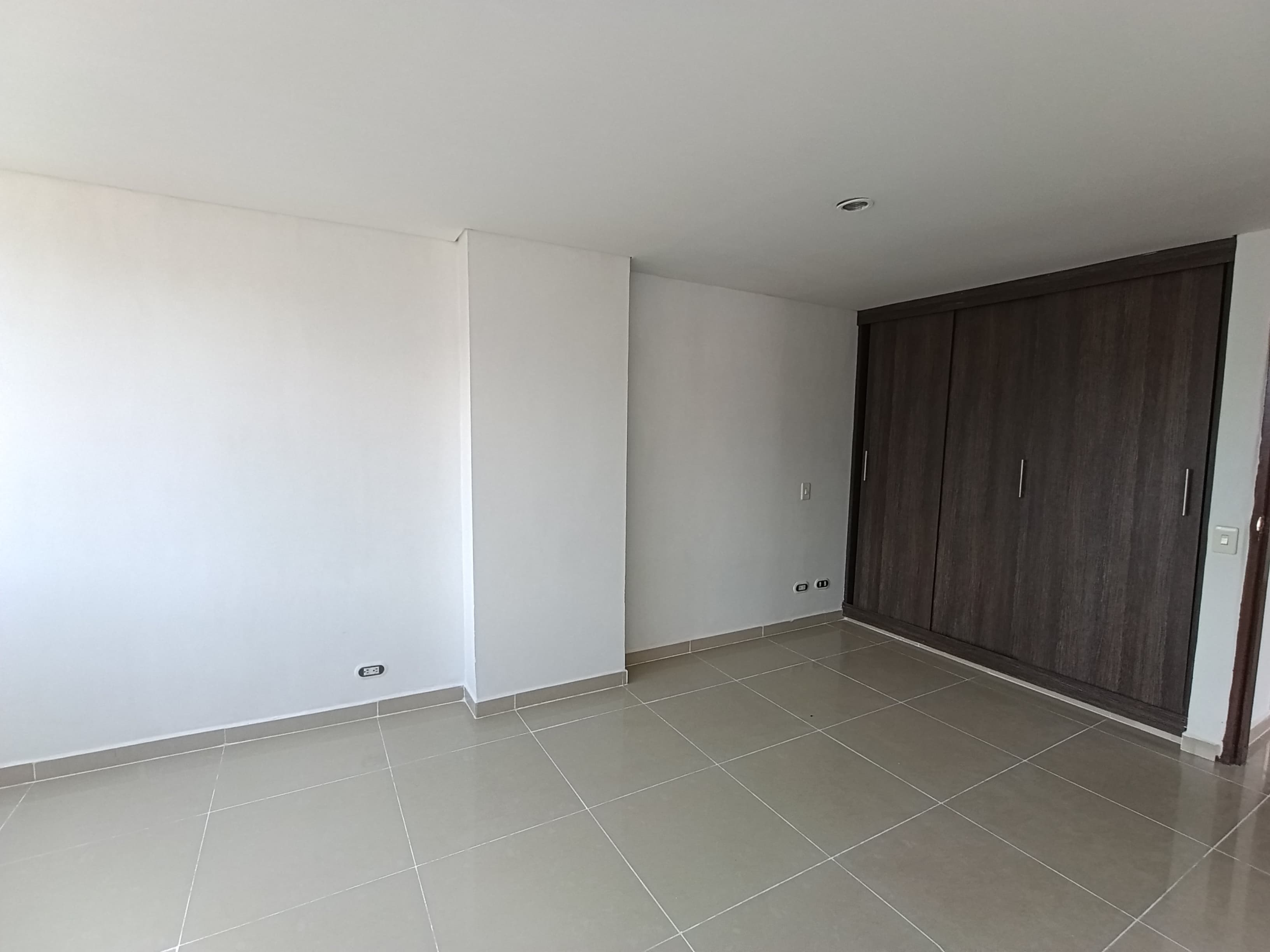 Apartamento en arriendo en Laureles, Medellín · foto 3 de 20