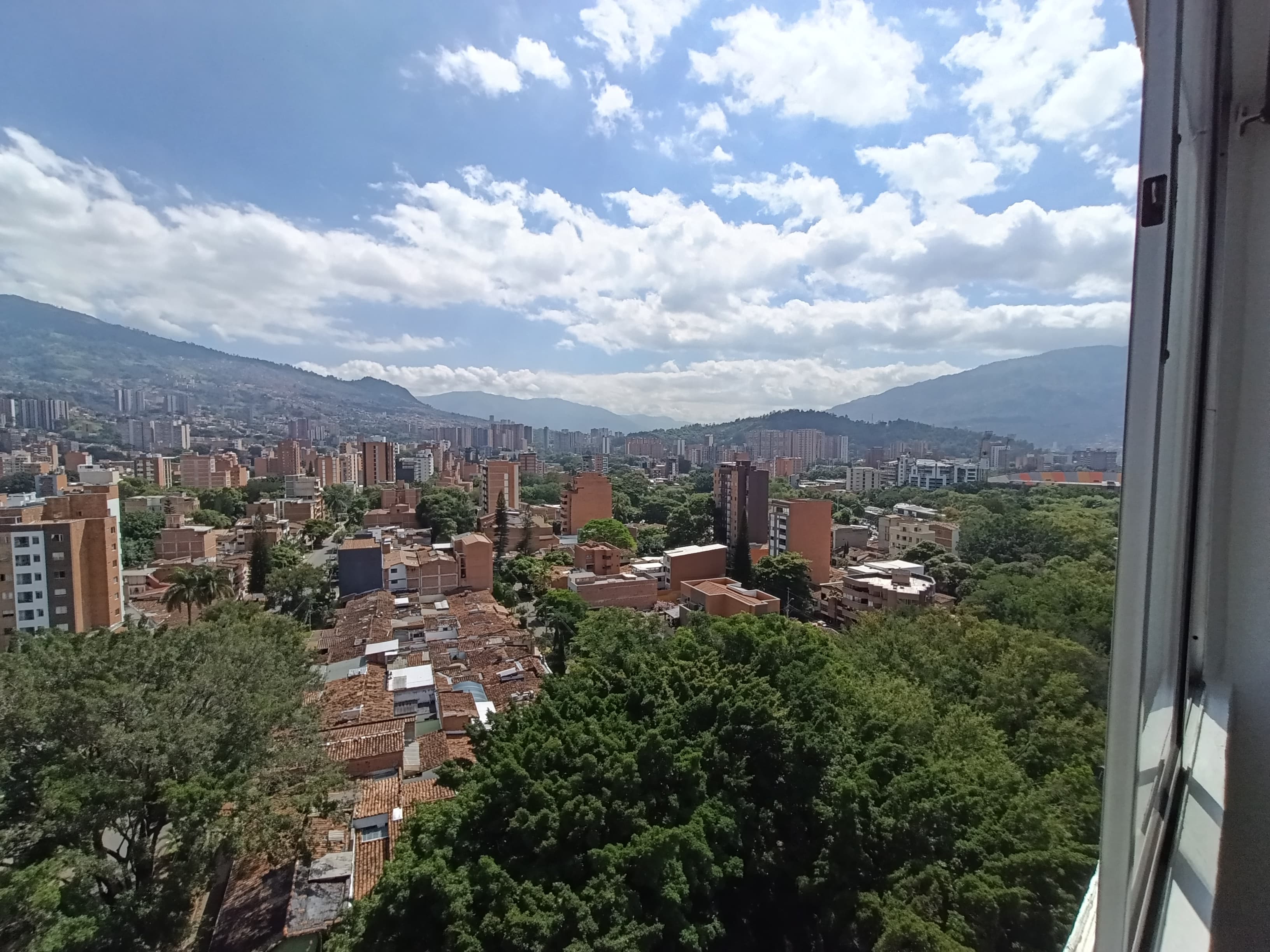 Apartamento en arriendo en Laureles, Medellín · foto 4 de 20