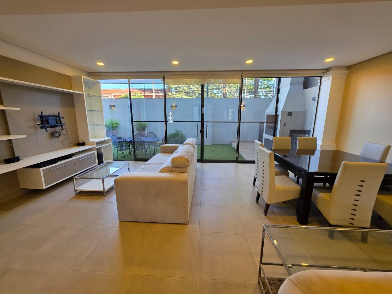 Casa en alquiler en Luque — foto 3