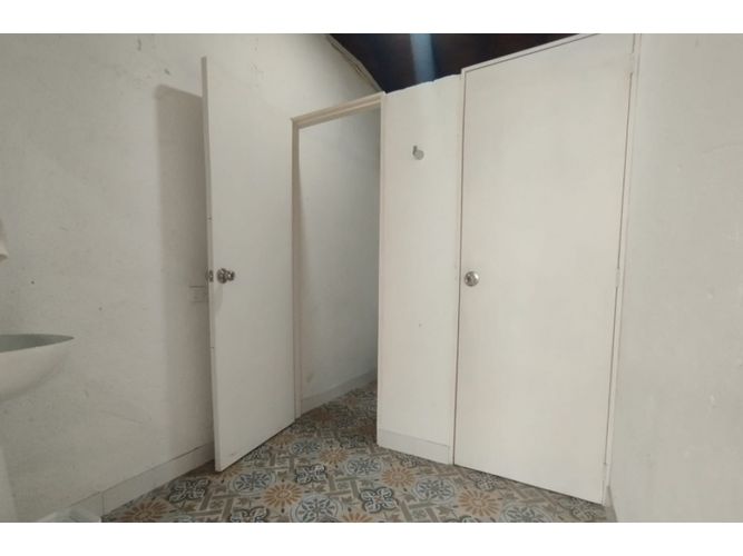 Local en arriendo en Los Naranjos, Itagüí, 200 m² · foto 6 de 10