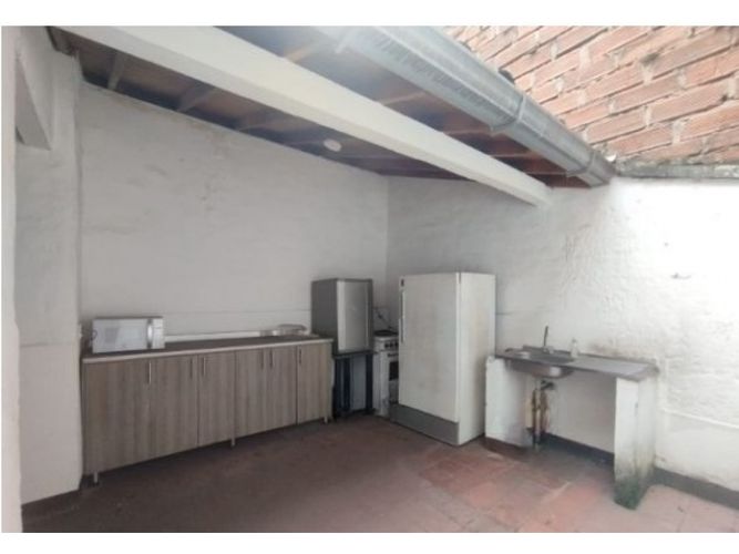Local en arriendo en Los Naranjos, Itagüí, 200 m² · foto 9 de 10