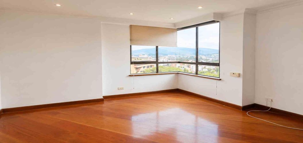 Apartamento de 2 alcobas en arriendo en El Tesoro, Medellín, 110 m² · foto 6 de 10