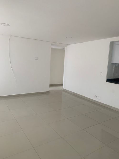 Apartamento de 2 alcobas en venta en Santa Barbara Central, Bogotá, 80 m² · foto 6 de 12