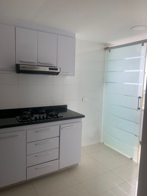 Apartamento de 2 alcobas en venta en Santa Barbara Central, Bogotá, 80 m² · foto 9 de 12