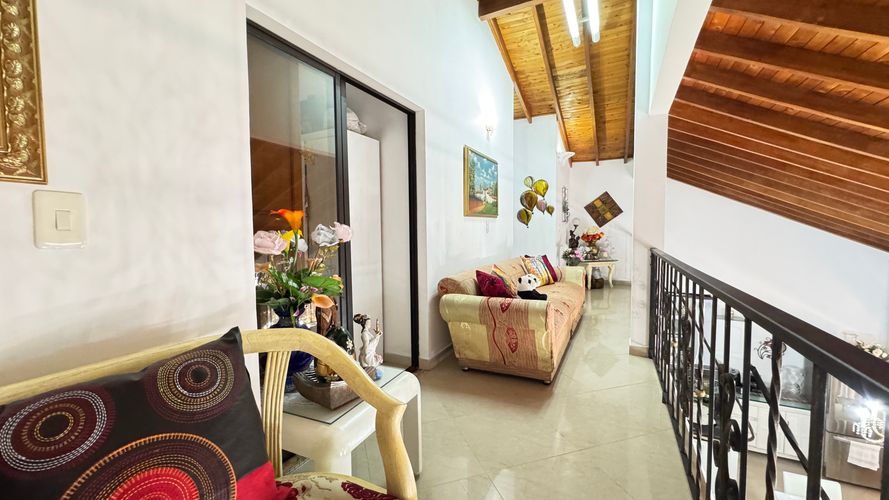 Apartamento de 4 alcobas en venta en Las Acacias, Medellín, 205 m² · foto 14 de 24