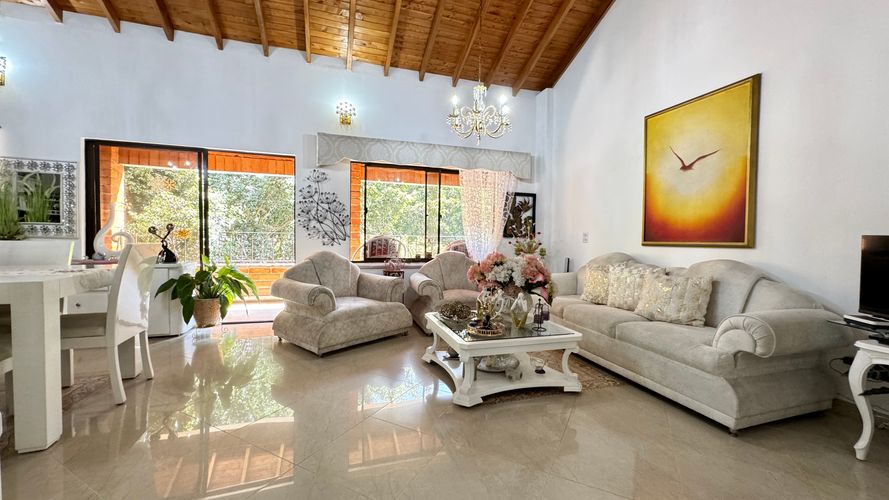 Apartamento de 4 alcobas en venta en Las Acacias, Medellín, 205 m² · foto 22 de 24