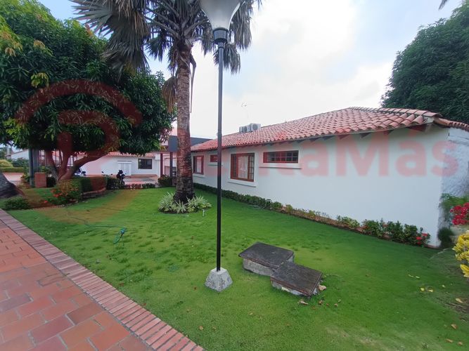 Casa de 3 alcobas en venta en Villa Antigua, Villa del Rosario, 290 m² · foto 2 de 20