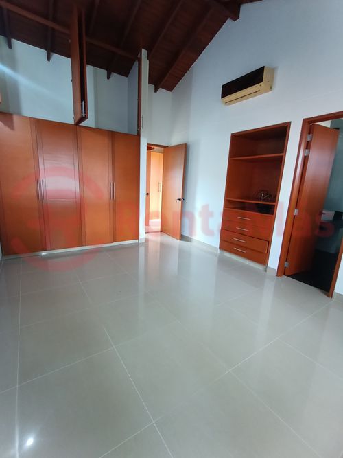 Casa de 3 alcobas en venta en Villa Antigua, Villa del Rosario, 290 m² · foto 5 de 20