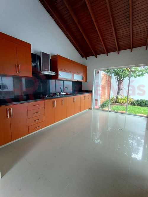 Casa de 3 alcobas en venta en Villa Antigua, Villa del Rosario, 290 m² · foto 12 de 20
