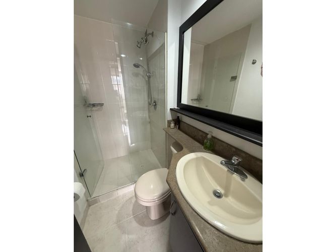 Apartamento de 3 alcobas en venta en Loma De Los Bernal, Medellín, 73 m² · foto 13 de 13