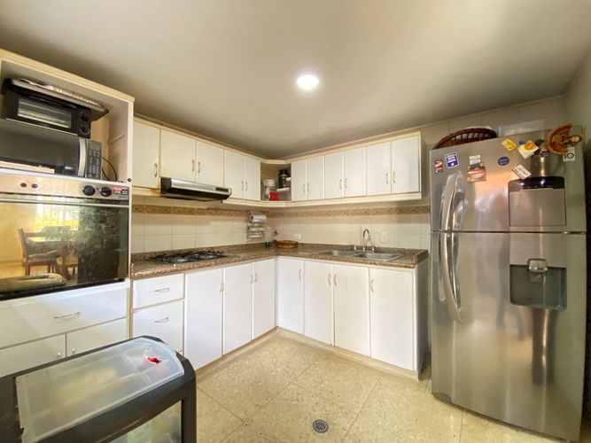 Casa de 5 alcobas en venta en Cañaveral, Floridablanca, 200 m² · foto 2 de 24