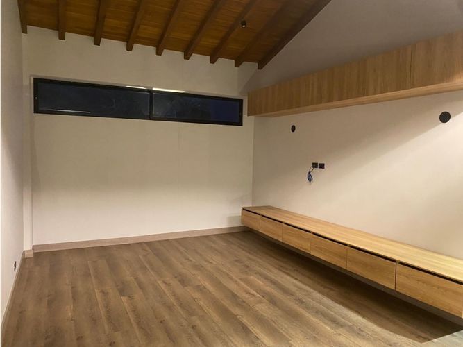 Casa de 4 alcobas en venta en Playa Rica-Rancheria, Rionegro, 710 m² · foto 2 de 21
