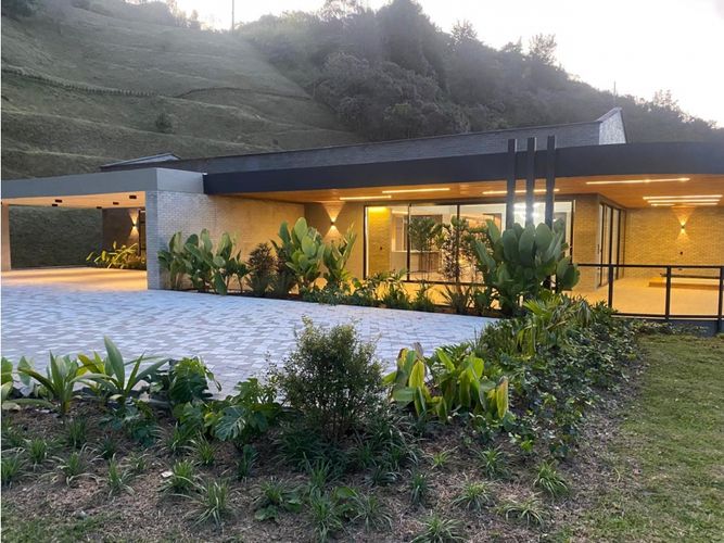 Casa de 4 alcobas en venta en Playa Rica-Rancheria, Rionegro, 710 m² · foto 11 de 21