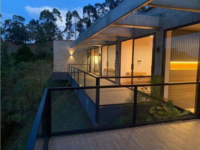 Casa de 4 alcobas en venta en Playa Rica-Rancheria, Rionegro, 710 m² · foto 14 de 21