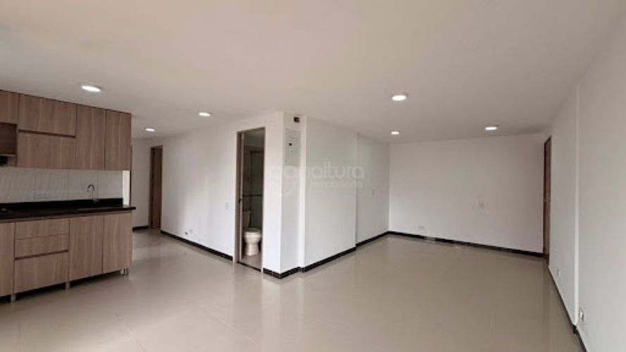 Apartamento de 3 alcobas en arriendo en Castropol, Medellín, 78 m² · foto 7 de 20