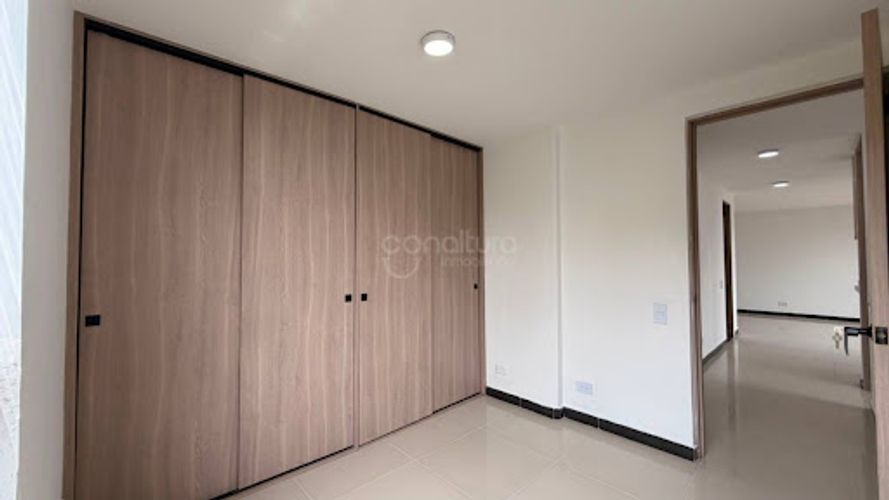 Apartamento de 3 alcobas en arriendo en Castropol, Medellín, 78 m² · foto 9 de 20