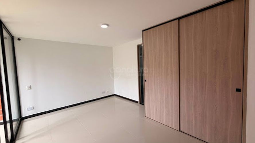 Apartamento de 3 alcobas en arriendo en Castropol, Medellín, 78 m² · foto 11 de 20