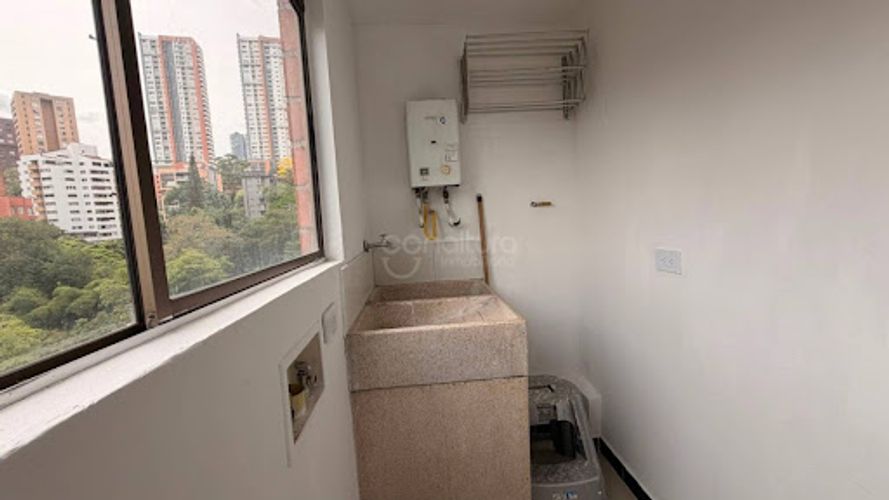 Apartamento de 3 alcobas en arriendo en Castropol, Medellín, 78 m² · foto 14 de 20