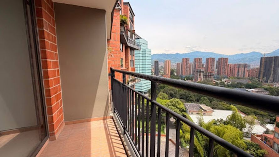 Apartamento de 3 alcobas en arriendo en Castropol, Medellín, 78 m² · foto 16 de 20