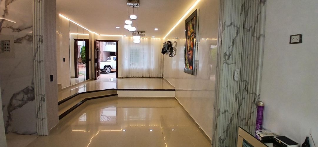 Casa de 4 alcobas en venta en Lagos Del Cacique, Bucaramanga, 219 m² · foto 2 de 19
