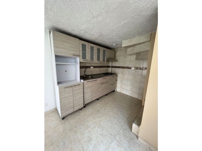 Casa de 3 alcobas en venta en San Mateo, Soacha, 60 m² · foto 2 de 24