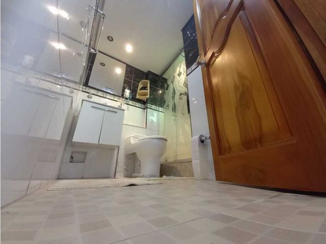 Casa de 7 alcobas en venta en Niza Cordoba, Bogotá, 280 m² · foto 9 de 24