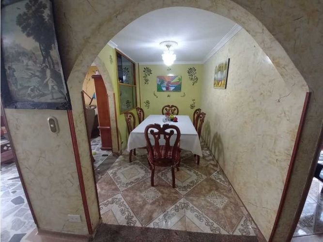 Casa de 7 alcobas en venta en Niza Cordoba, Bogotá, 280 m² · foto 12 de 24