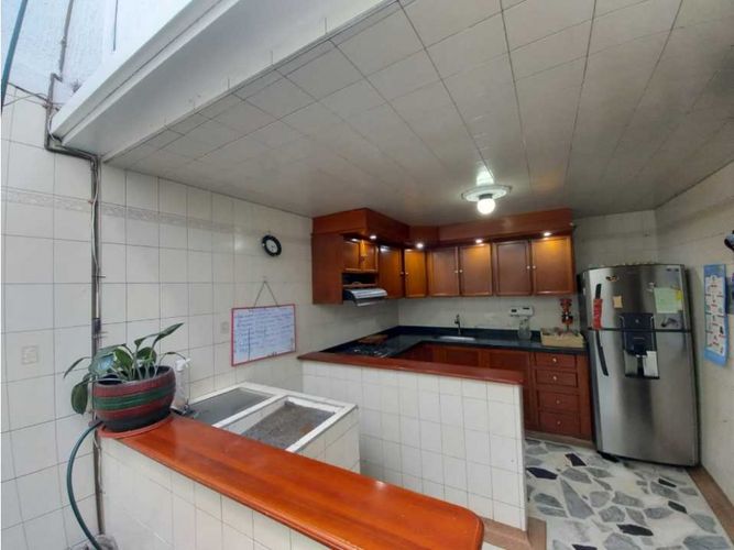 Casa de 7 alcobas en venta en Niza Cordoba, Bogotá, 280 m² · foto 14 de 24