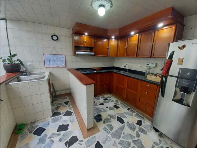 Casa de 7 alcobas en venta en Niza Cordoba, Bogotá, 280 m² · foto 16 de 24