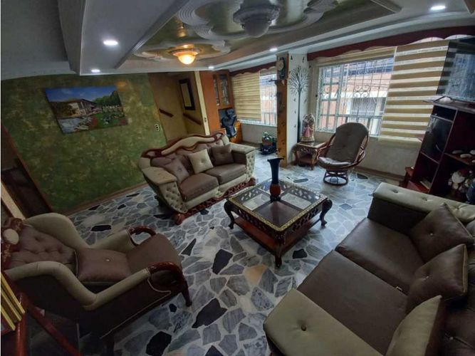 Casa de 7 alcobas en venta en Niza Cordoba, Bogotá, 280 m² · foto 17 de 24