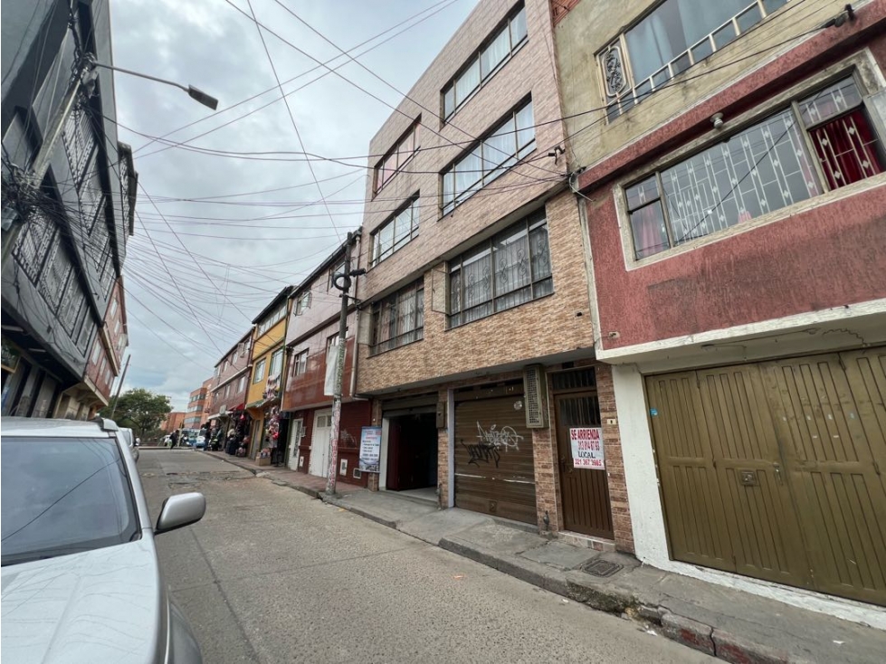 Casa en venta en Alfonso Lopez, Bogotá · foto 4 de 24
