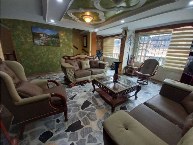 Casa de 7 alcobas en venta en Niza Cordoba, Bogotá, 280 m² · foto 18 de 24