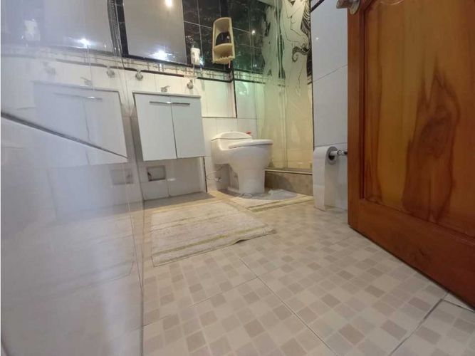 Casa de 7 alcobas en venta en Niza Cordoba, Bogotá, 280 m² · foto 20 de 24