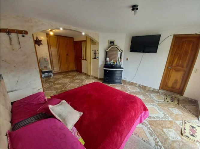Casa de 7 alcobas en venta en Niza Cordoba, Bogotá, 280 m² · foto 21 de 24