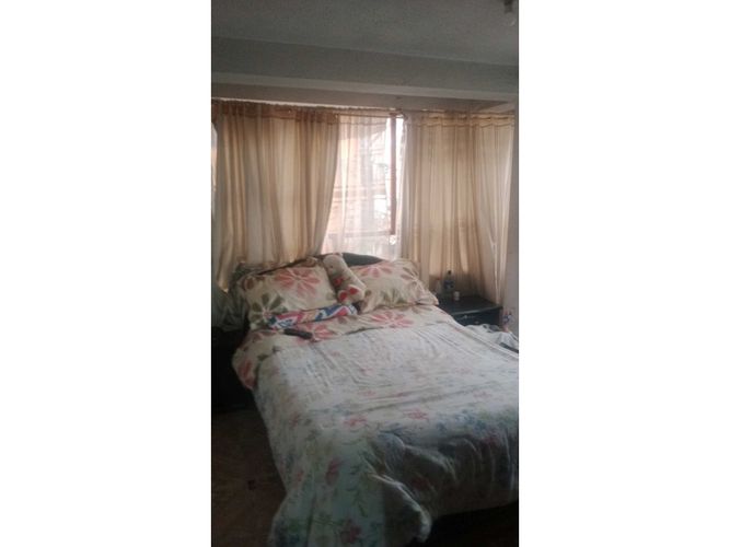 Casa de 5 alcobas en venta en Chucua De La Vaca I, Bogotá, 220 m² · foto 14 de 24