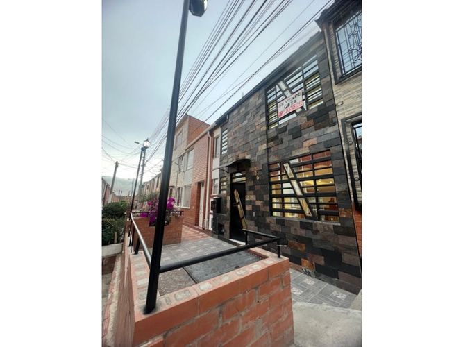 Casa de 3 alcobas en venta en Villas De Santa Rosa, Soacha, 80 m² · foto 2 de 17