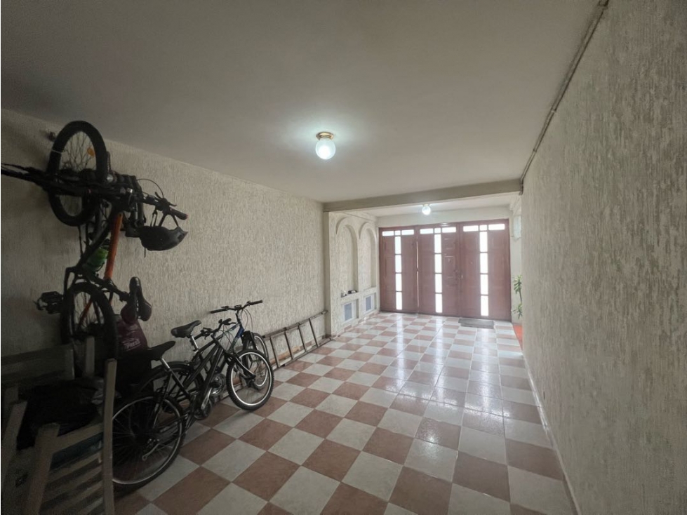 Casa en venta en Castilla, Bogotá · foto 13 de 24