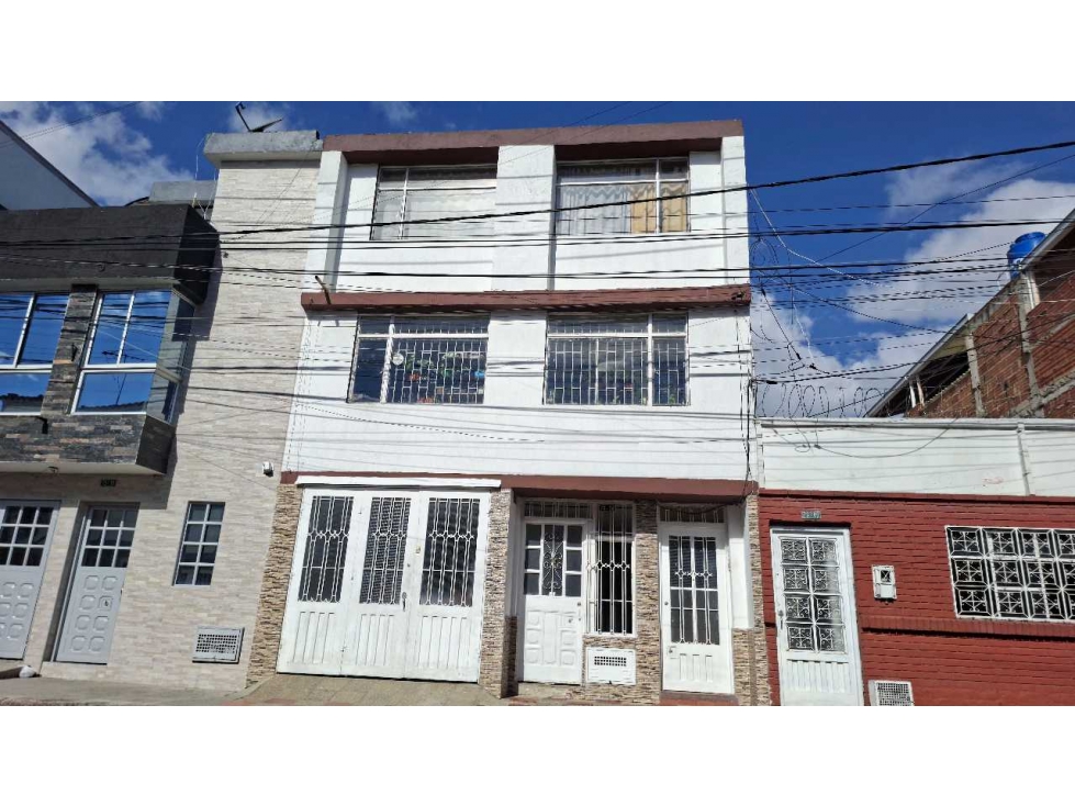 Casa en venta en Kennedy Central, Bogotá · foto 2 de 24