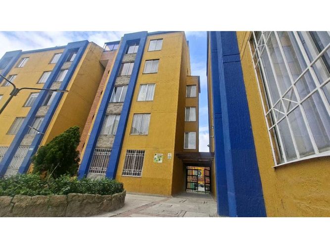 Apartamento de 3 alcobas en venta en Boita Et. I, Bogotá, 73 m² · foto 2 de 24
