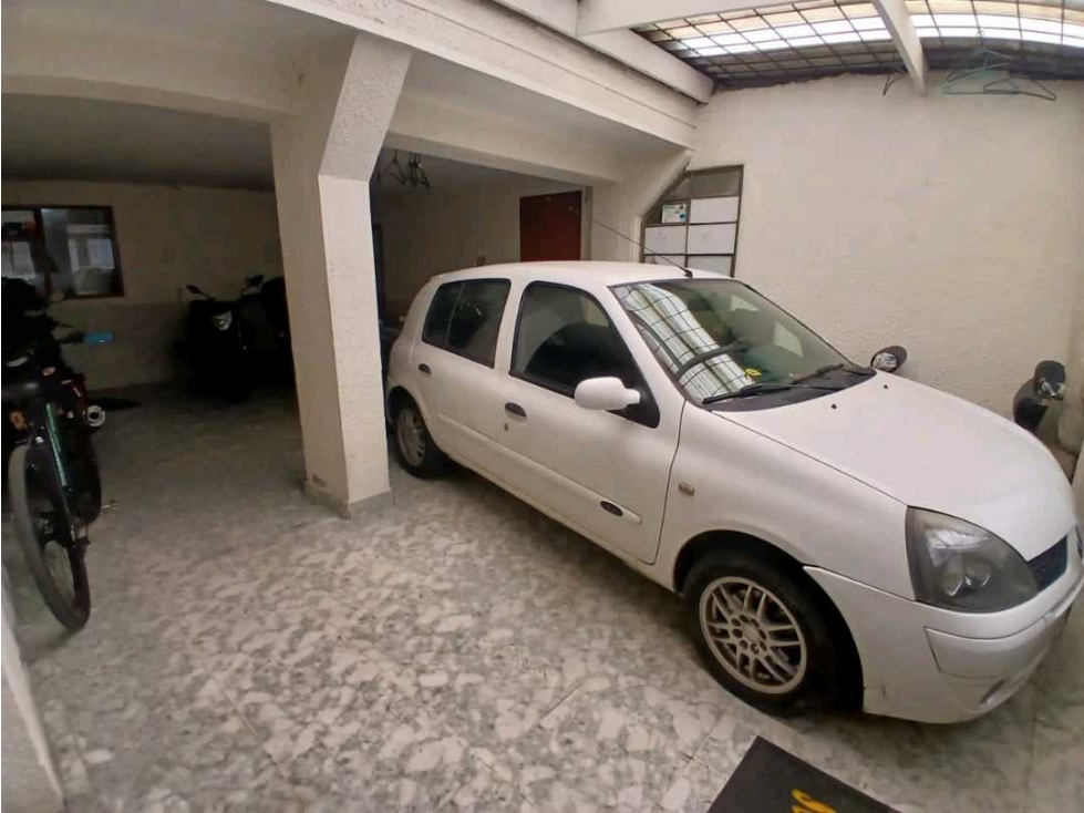 Casa en venta en Casa Blanca, Bogotá · foto 2 de 24