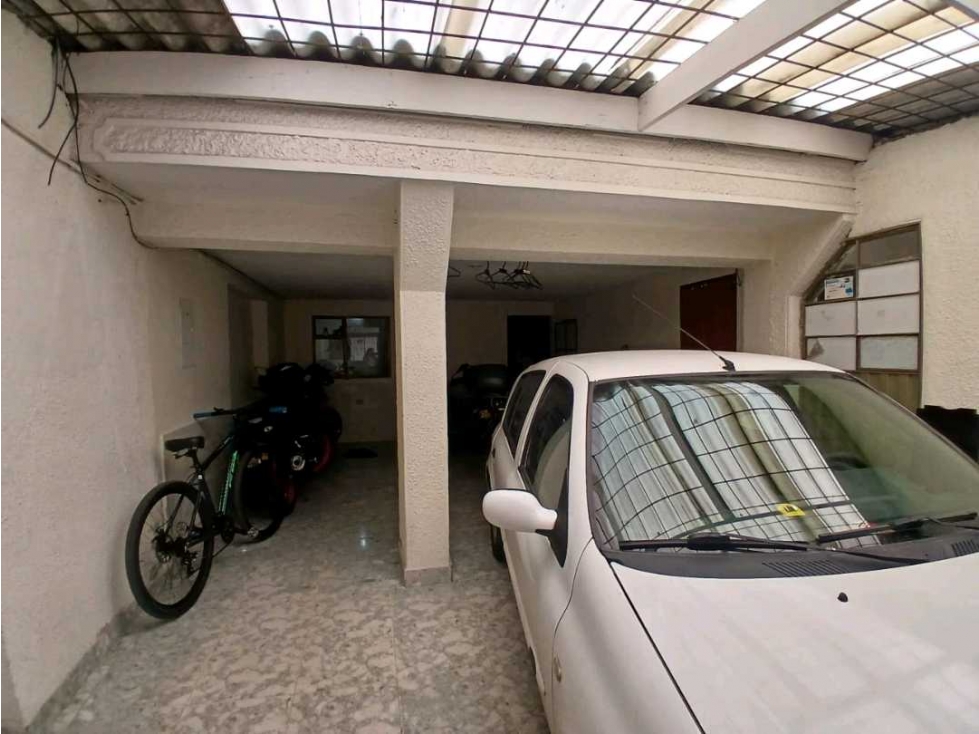Casa en venta en Casa Blanca, Bogotá · foto 3 de 24