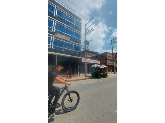 Casa de 5 alcobas en venta en El Portal De Las Americas, Bogotá, 576 m² · foto 9 de 11