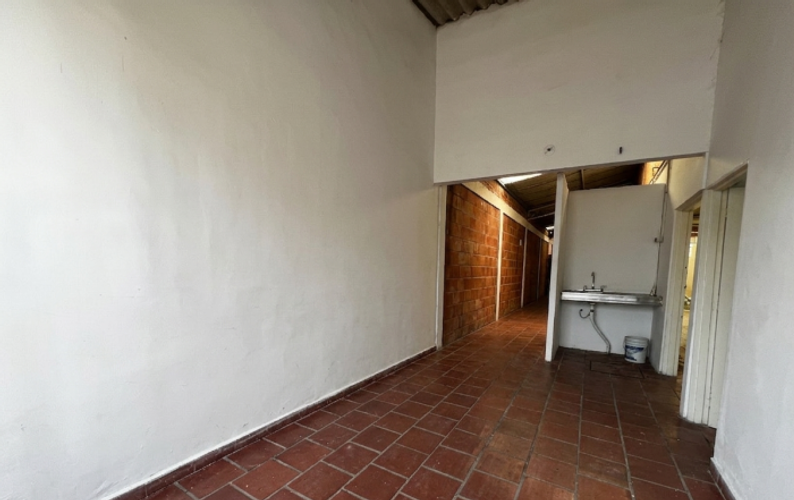 Bodega en venta en Alfonso Lopez Ii Etapa, Cali, 120 m² · foto 2 de 15