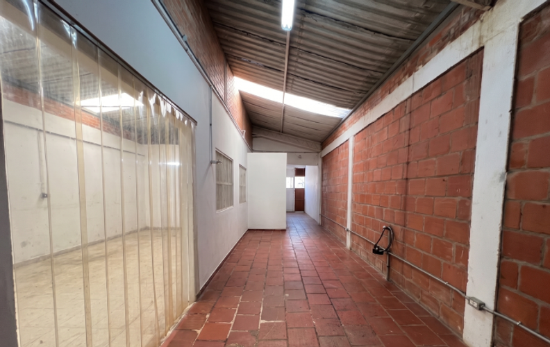Bodega en venta en Alfonso Lopez Ii Etapa, Cali, 120 m² · foto 4 de 15