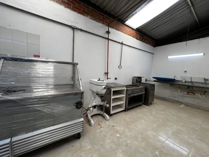 Bodega en venta en Alfonso Lopez Ii Etapa, Cali, 120 m² · foto 6 de 15