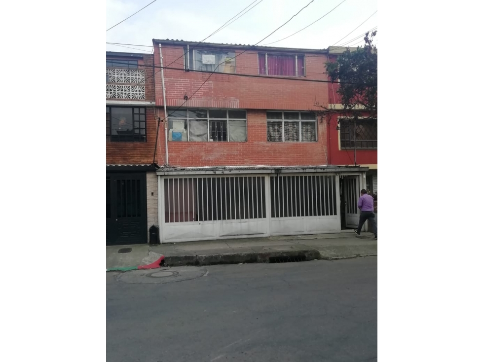 Casa en venta en Florencia, Bogotá · foto 2 de 20