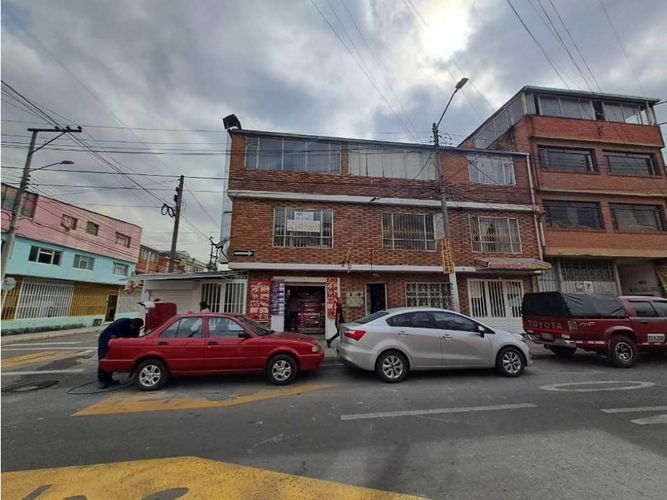 Casa de 6 alcobas en venta en La Alqueria, Bogotá, 321 m² · foto 6 de 24