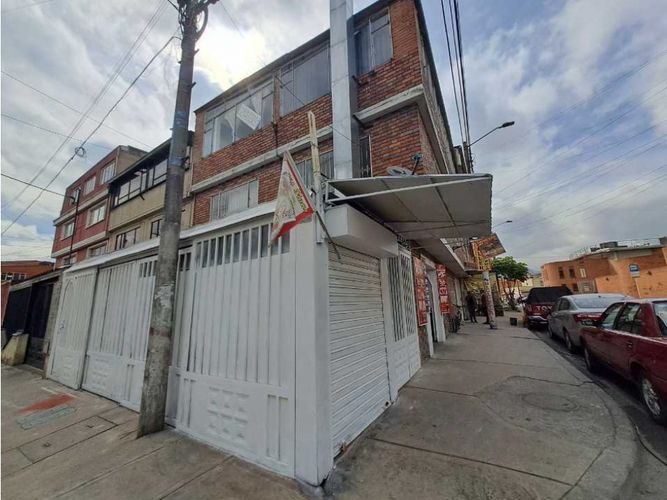 Casa de 6 alcobas en venta en La Alqueria, Bogotá, 321 m² · foto 11 de 24